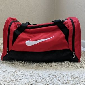 NWOT Red Nike Brasilia Small Duffel